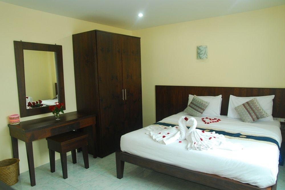 Patong Palm Guesthouse Eksteriør billede