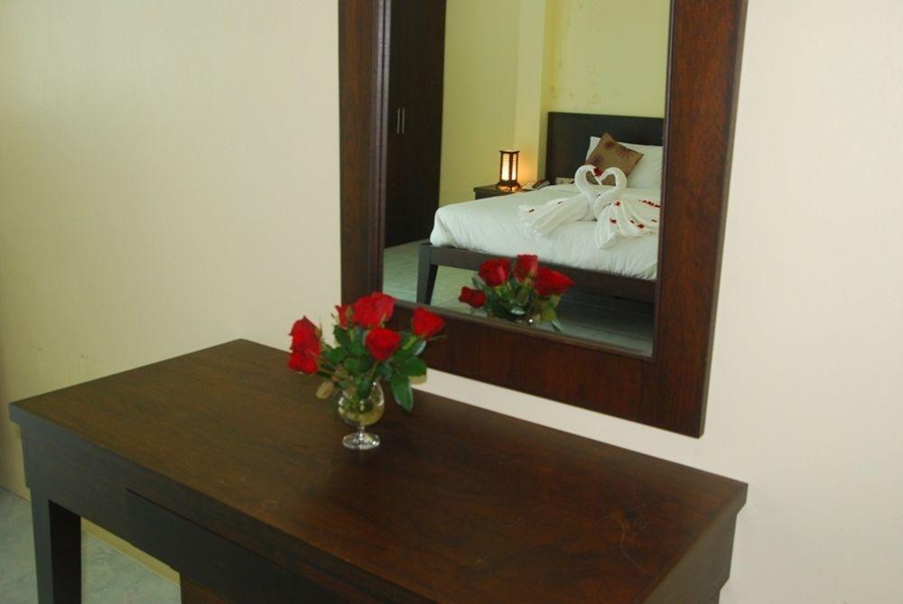 Patong Palm Guesthouse Eksteriør billede